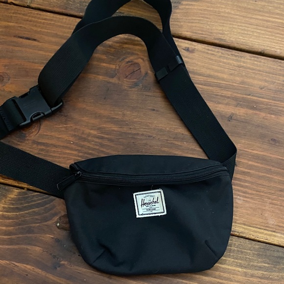 Herschel Supply Company Other - Herschel Supply Company Black Belt Bag